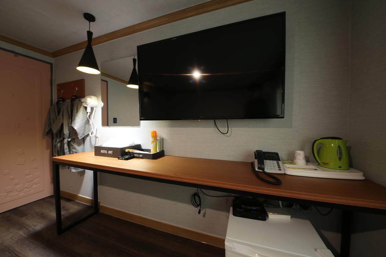 Art Hotel Gumi Dış mekan fotoğraf