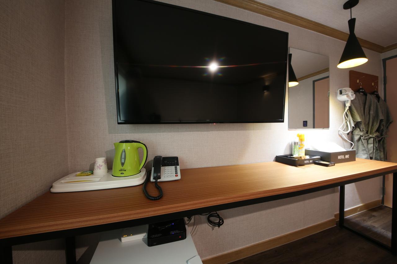 Art Hotel Gumi Dış mekan fotoğraf