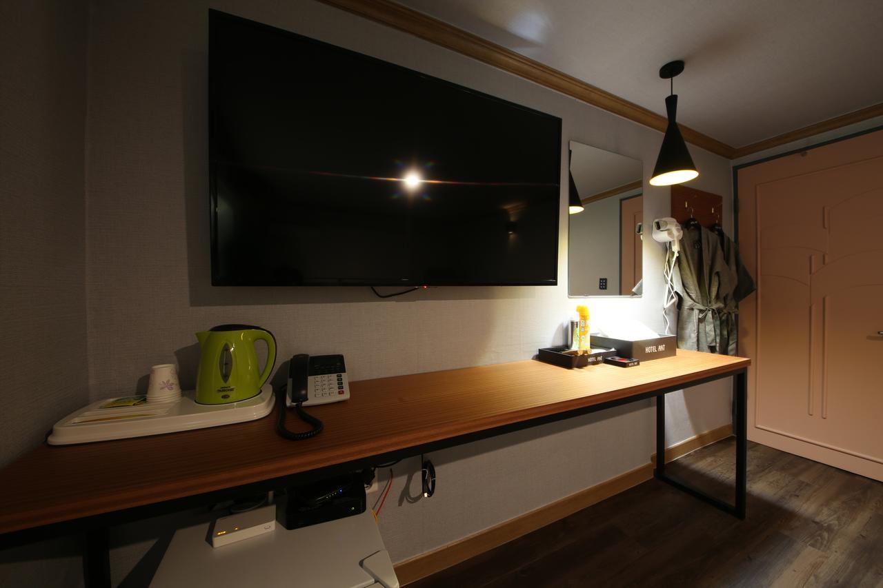 Art Hotel Gumi Dış mekan fotoğraf