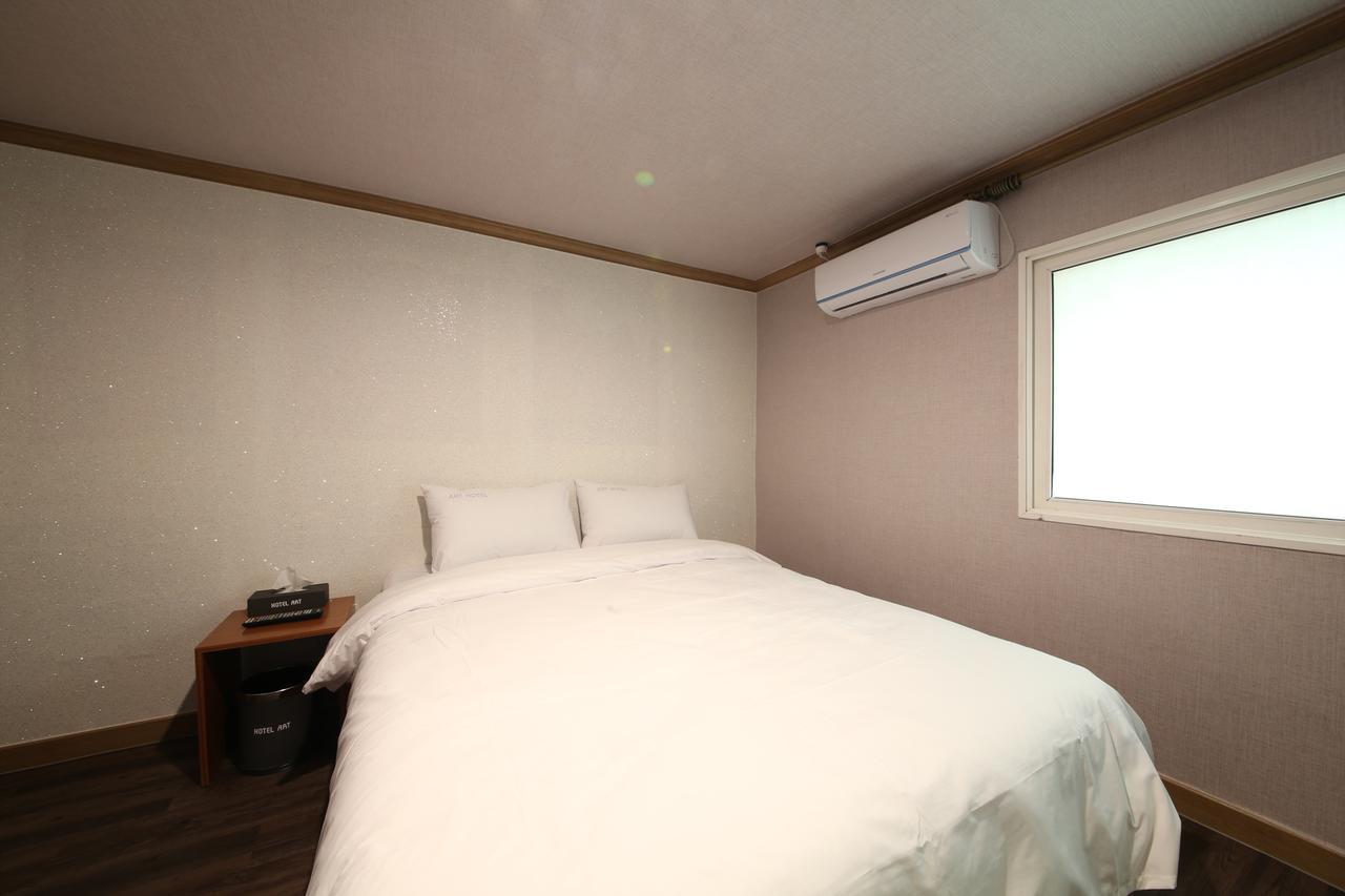 Art Hotel Gumi Dış mekan fotoğraf