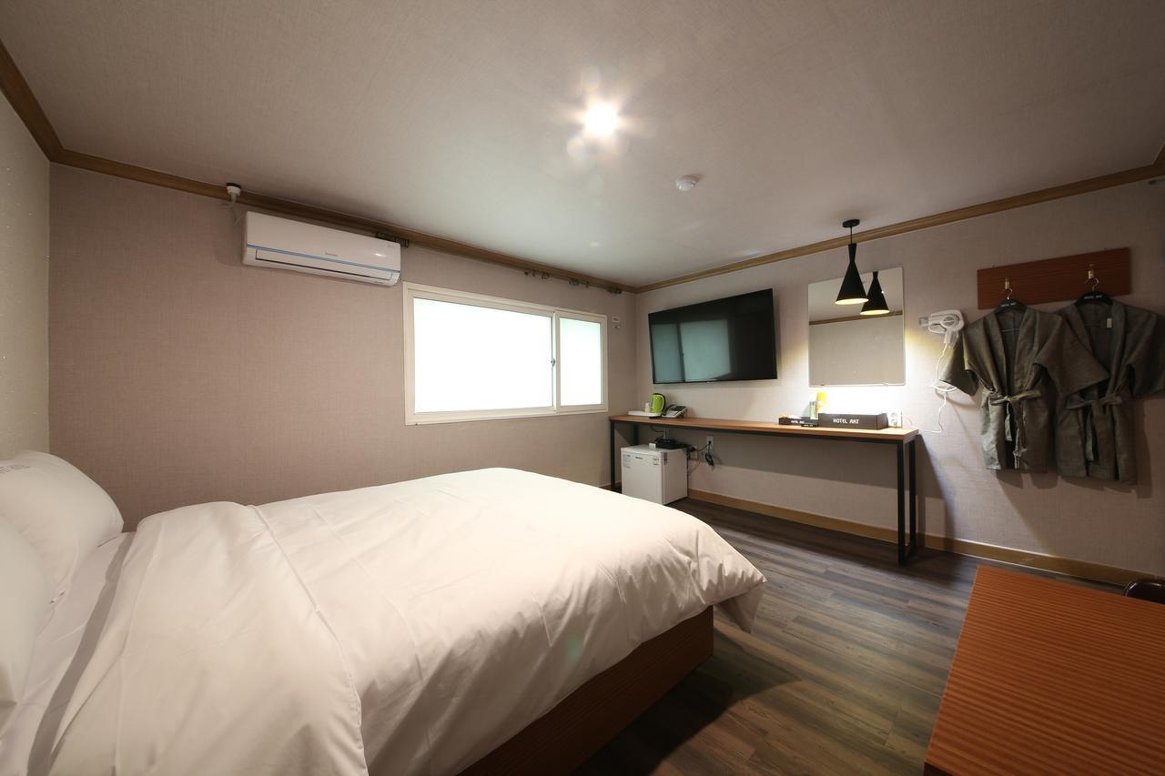 Art Hotel Gumi Dış mekan fotoğraf
