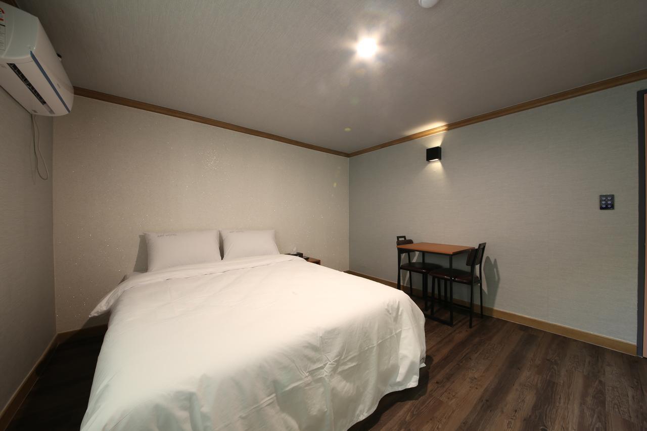 Art Hotel Gumi Dış mekan fotoğraf